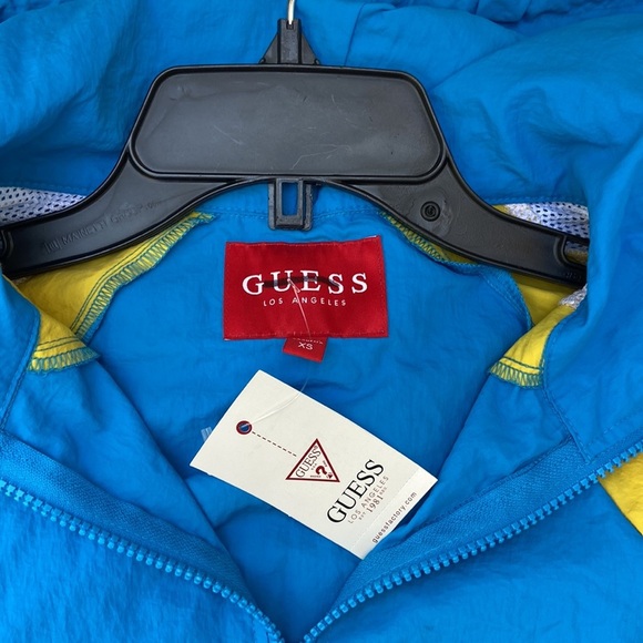 New GUESS Women’s Color block Windbreaker - Picture 2 of 6
